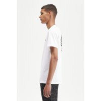 FRED PERRY Laurel Wreath Graphic T-Shirt white M
