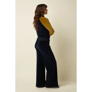 KING LOUIE Lila Coljack Baton Velvet Sapphire Blue – Velvet Jacket in Organic Cotton
