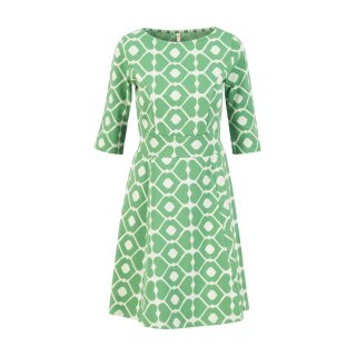 loving kiss green